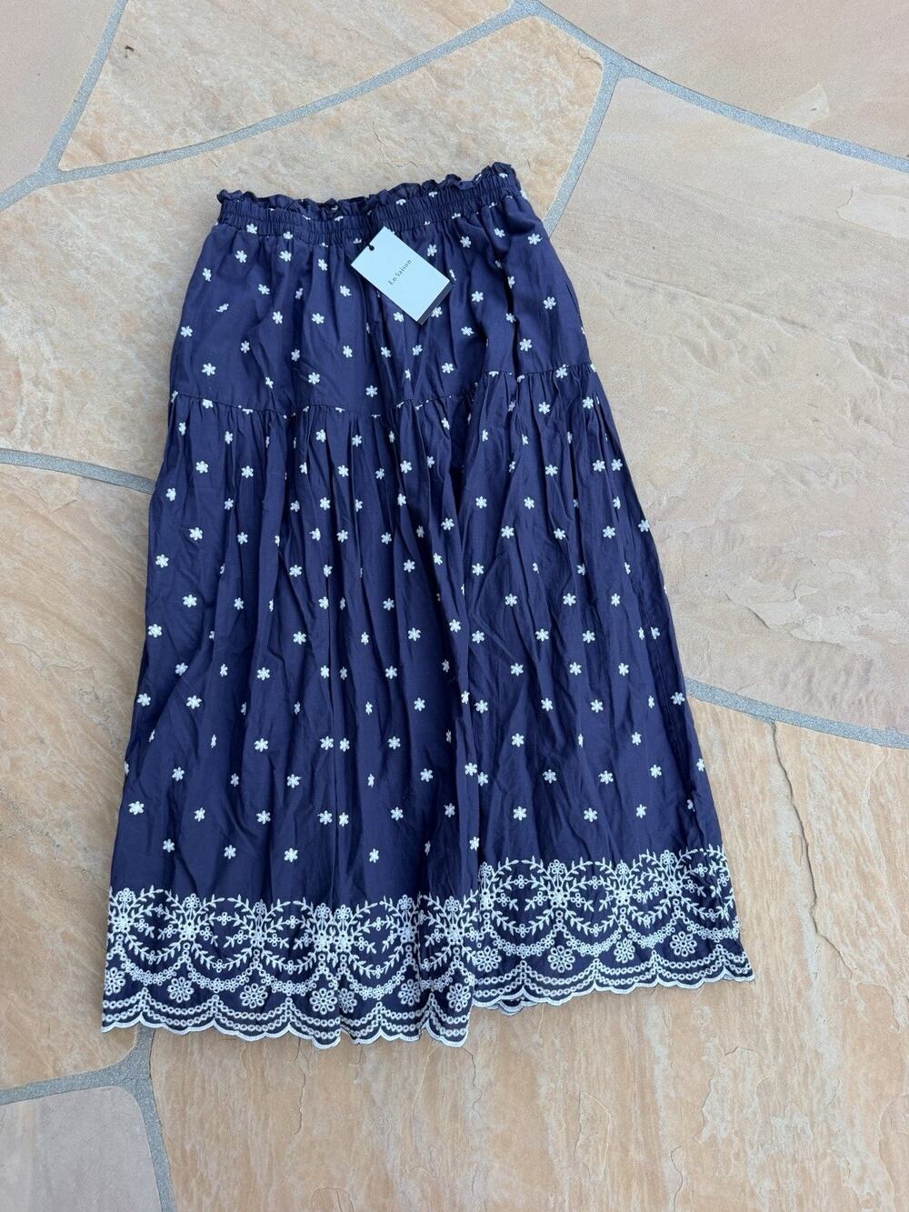 En Saison Women's Blue Embroidered Floral Maxi Skirt size L NWT CB